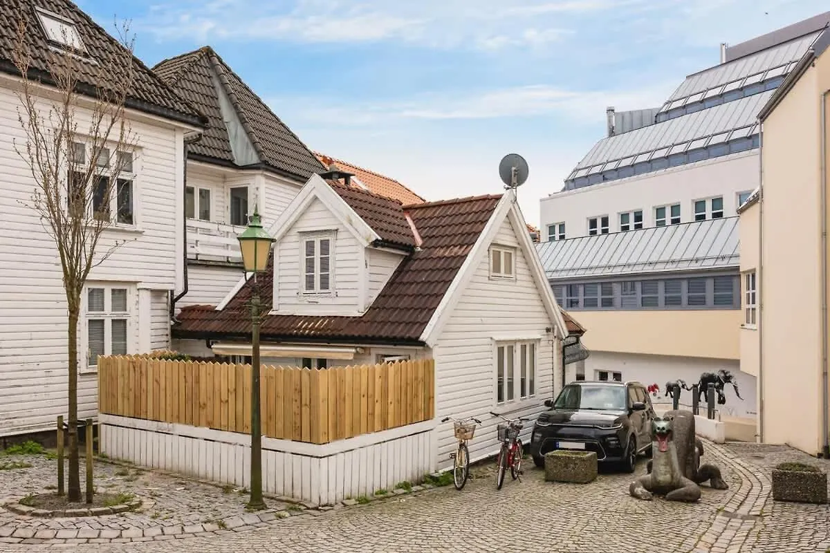 Holiday home Dinbnb Homes I #1 Bnb In Bergen I Jacuzzi & Parking & Location